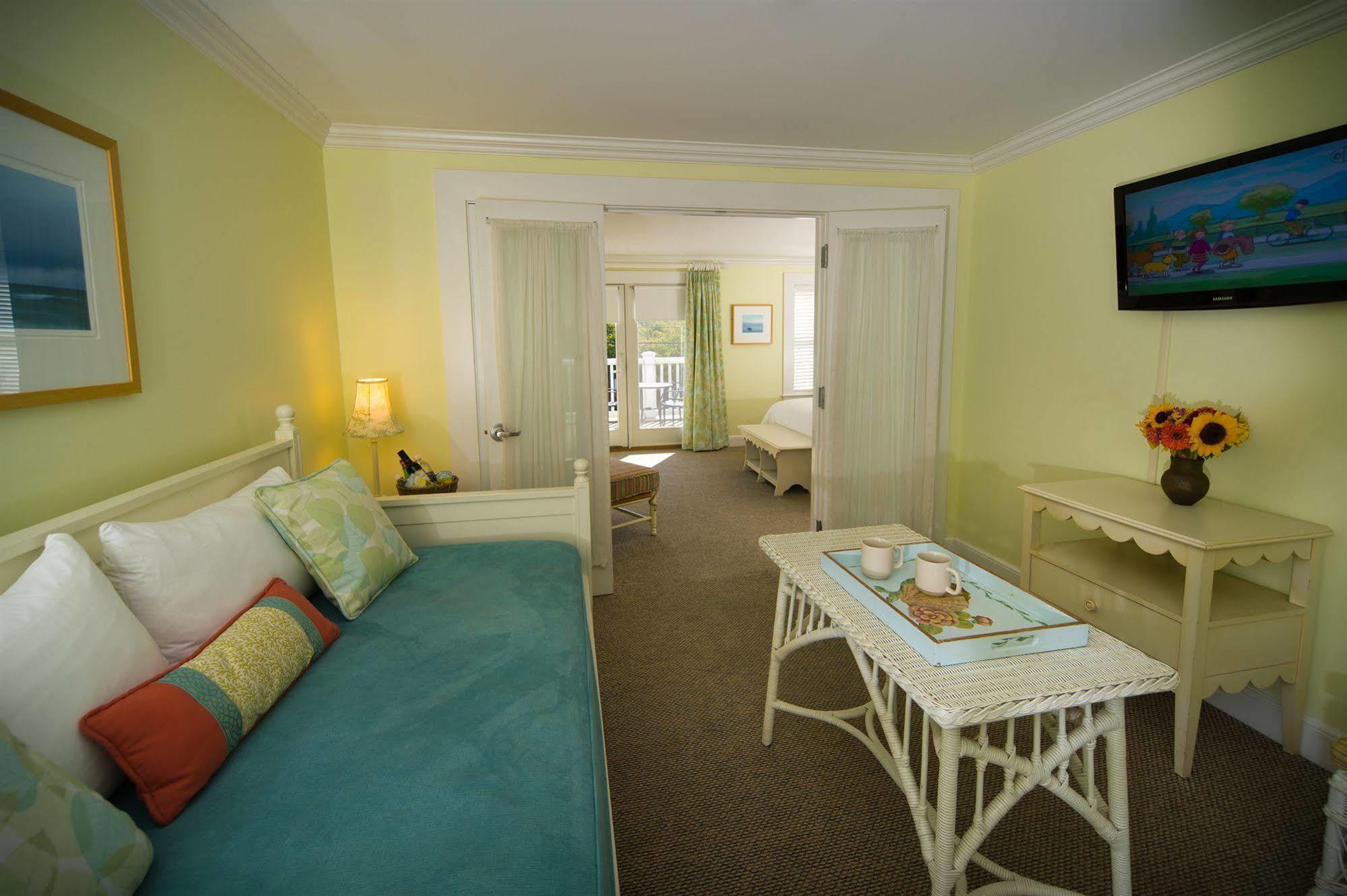 Mansion House Inn Vineyard Haven Exterior foto